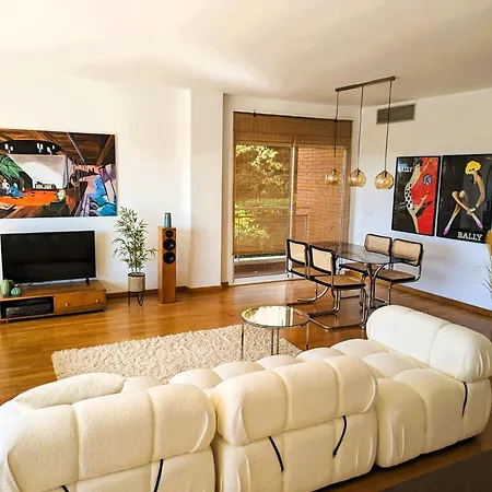 Apartment Large Luxury With Shared Pool
