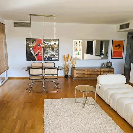 Apartment Large Luxury With Shared Pool Sitges
